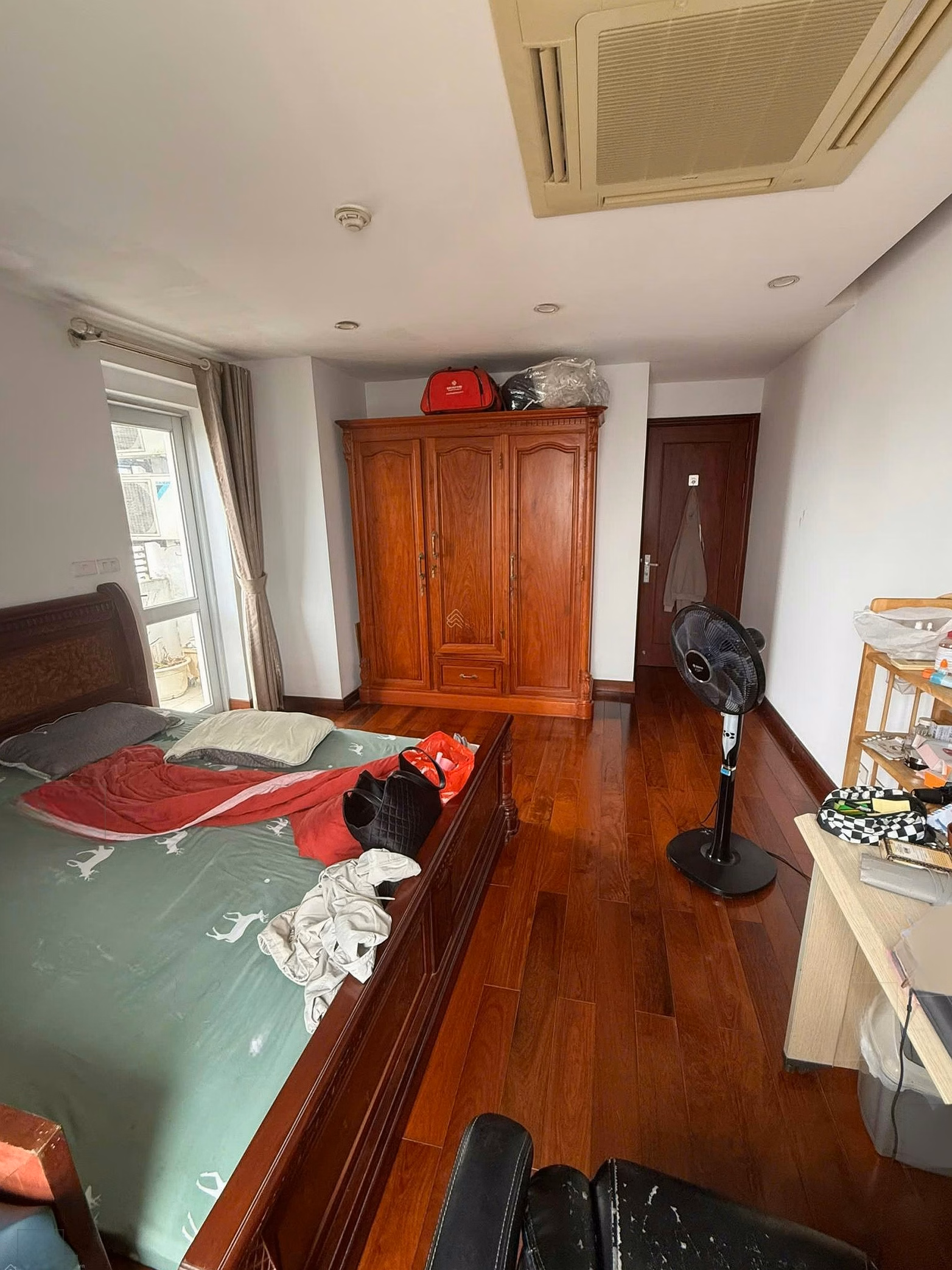 Owner - corner apartment for rent