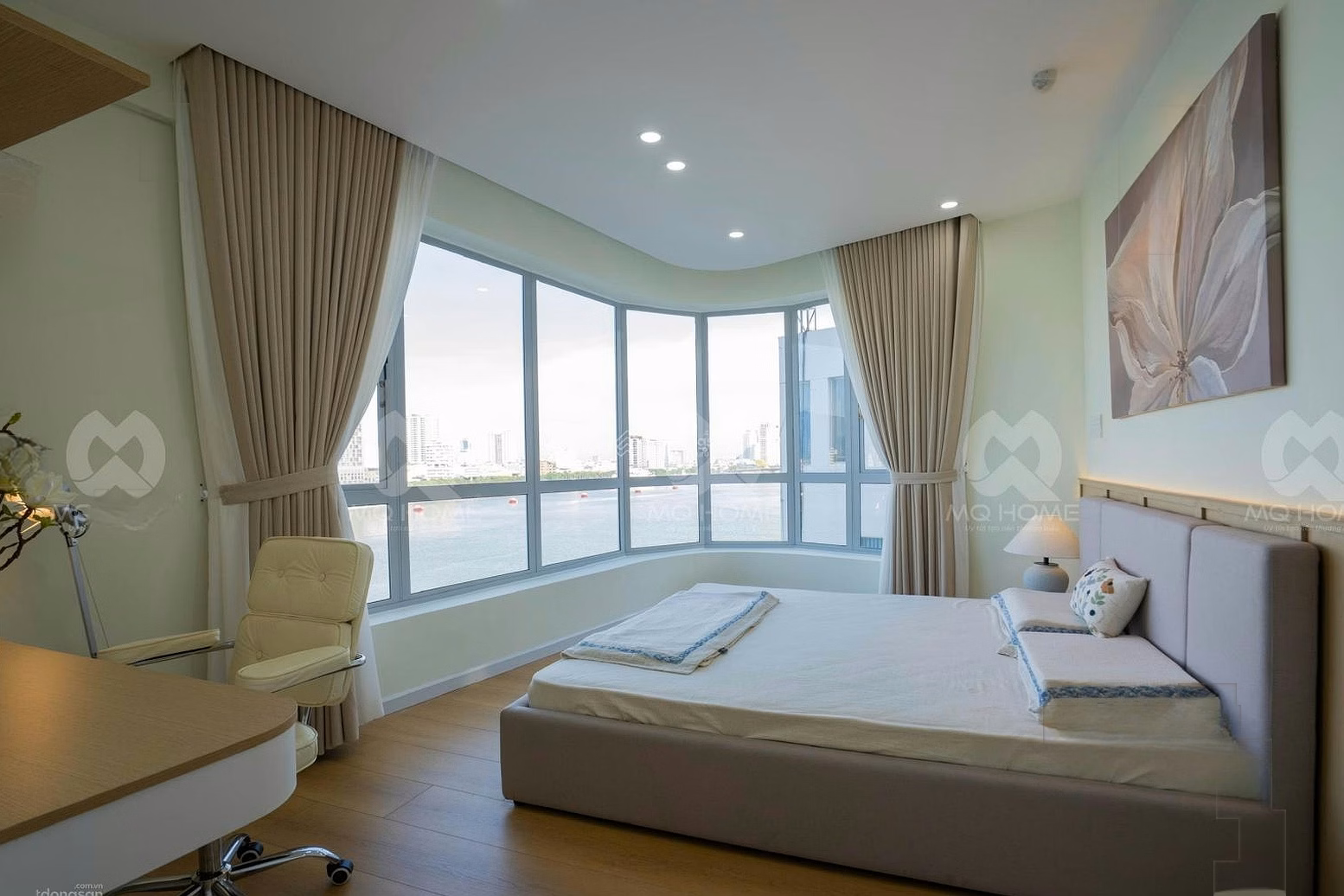 Indochina 2-bedroom apartment with direct view of Han River for rent 30 million/month
