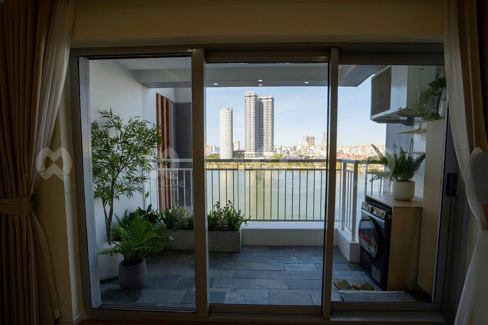 Indochina 2-bedroom apartment with direct view of Han River for rent 30 million/month