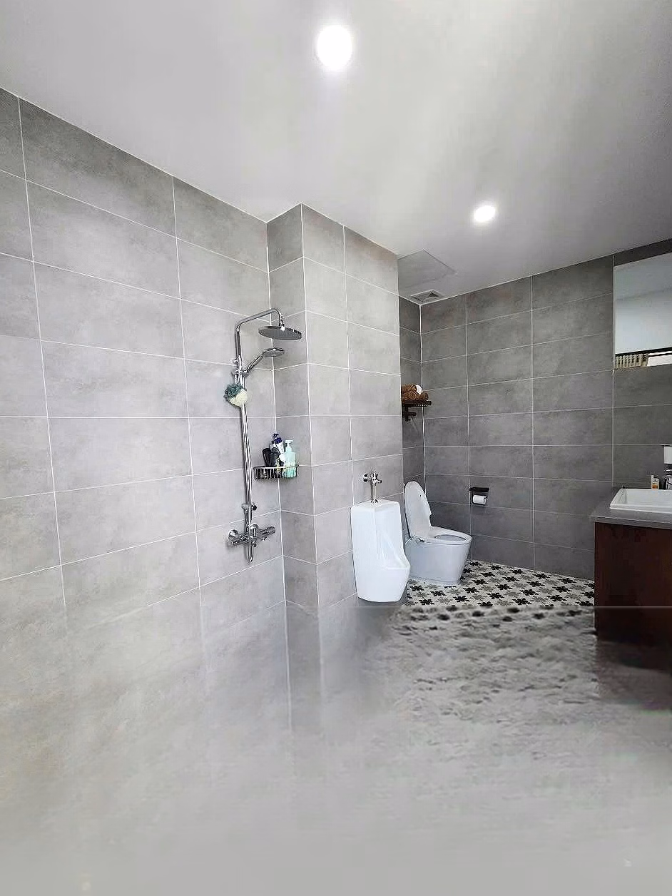 Only 1 super vip apartment is for sale on the top floor of the building