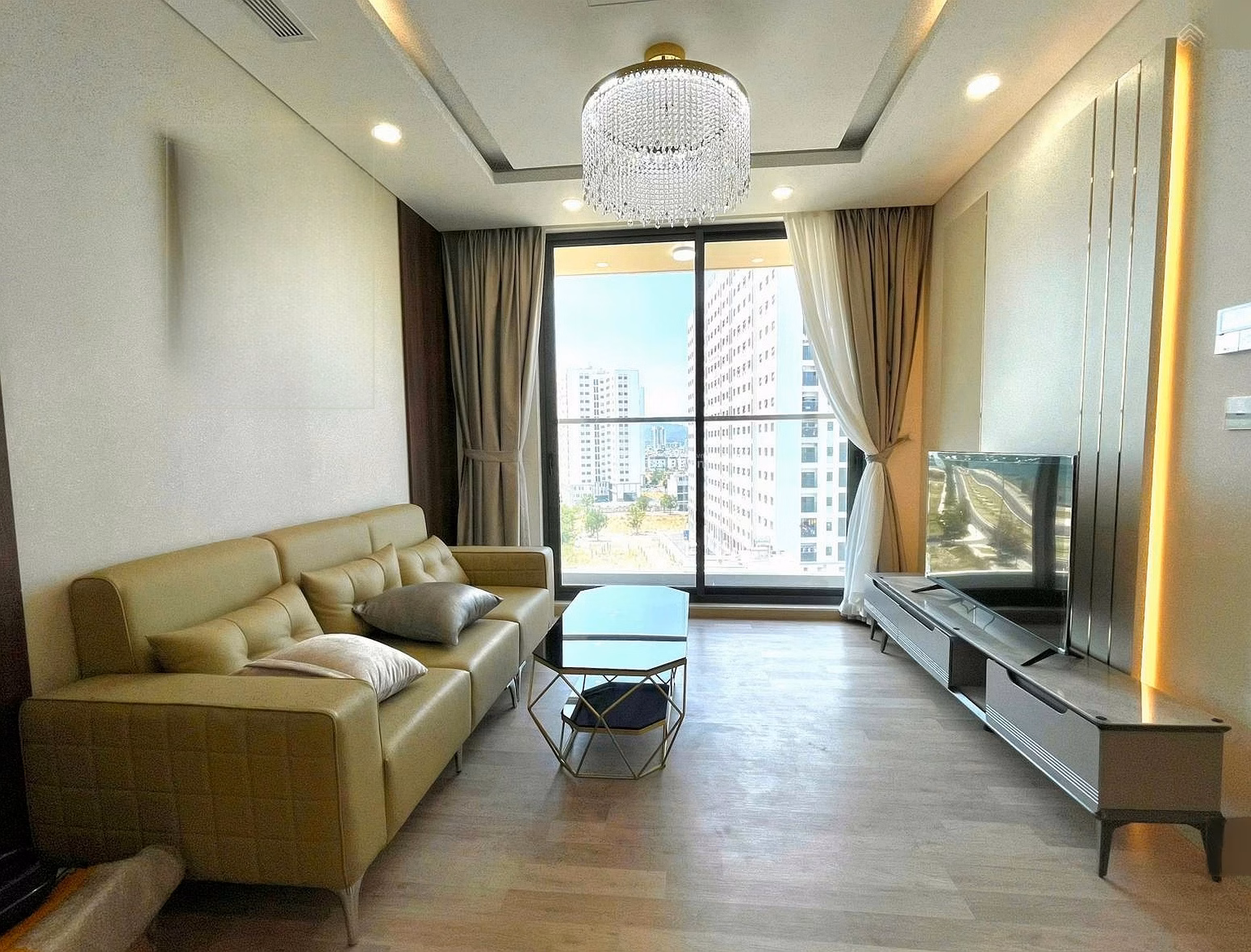 Selling river view apartment in CT1 Riverside Luxury building