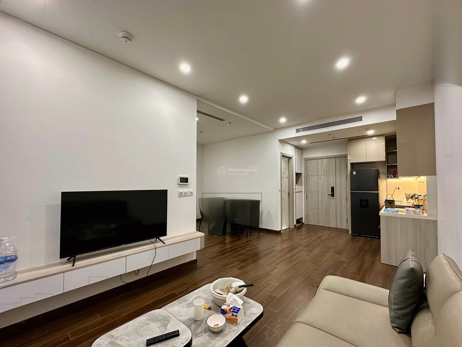 Newly available 48m2 apartment in Masteri West Heights, type 1N +, full of beautiful furniture