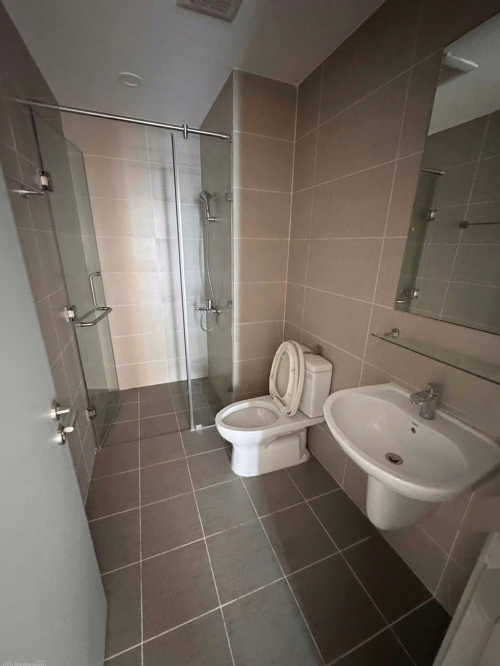 The Gold View apartment for rent, 17 million, 92m2, 2 bedrooms, 2 bathrooms, nice view, hot