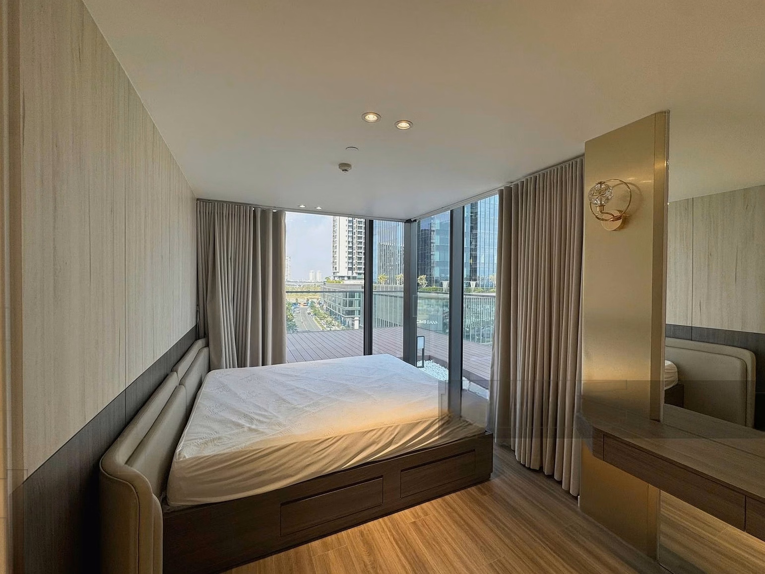 3 bedrooms for rent, 120m2 + 70m2 garden, high-class furniture, river view, price only 115 million/month