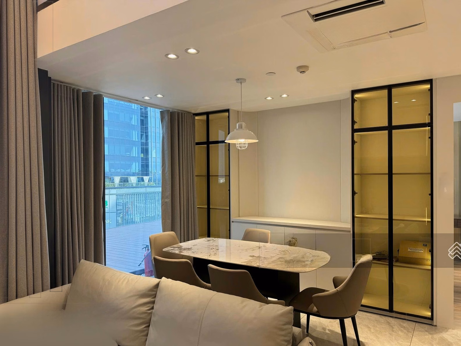 3 bedrooms for rent, 120m2 + 70m2 garden, high-class furniture, river view, price only 115 million/month