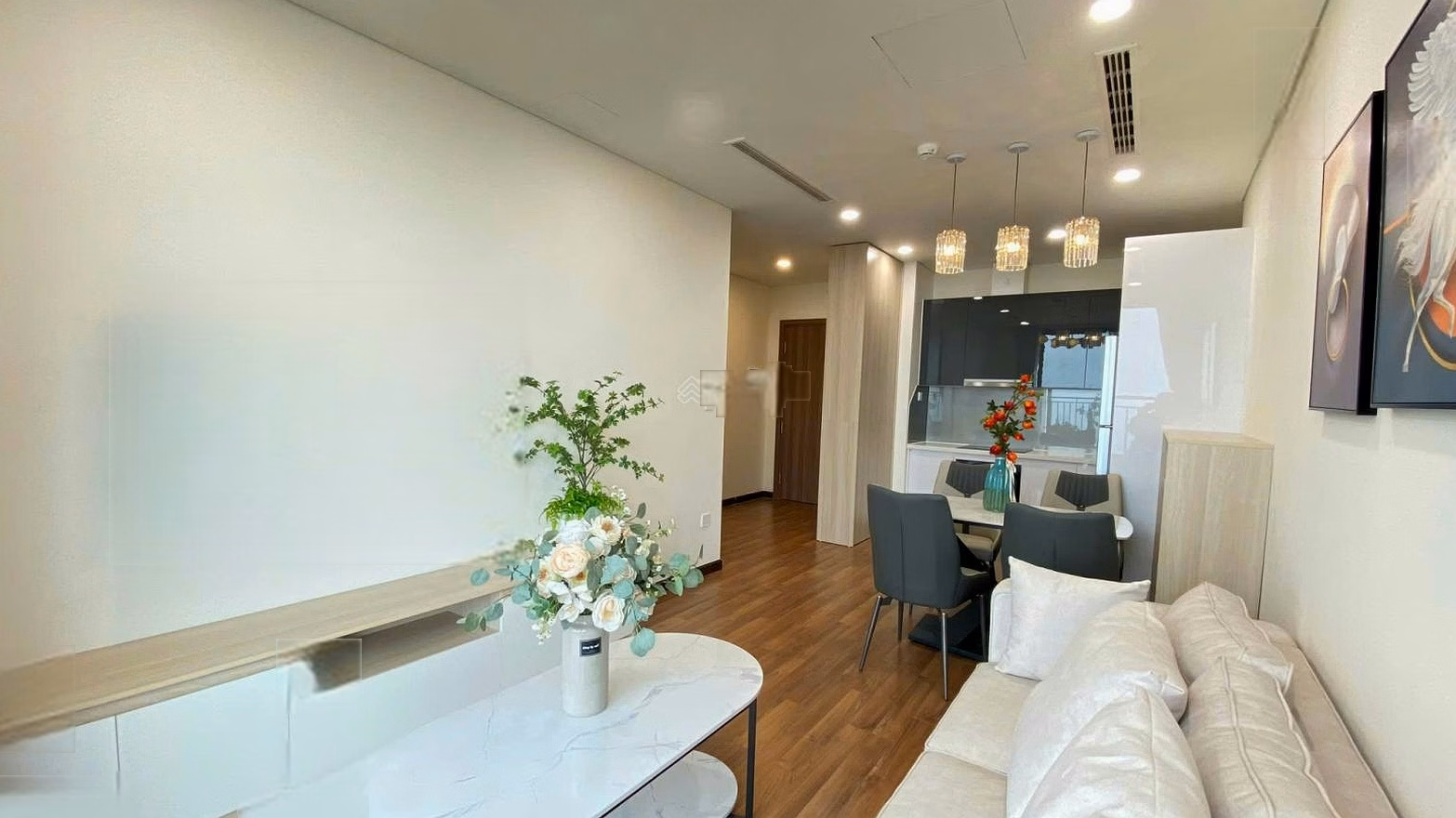 Apartment for rent with 2 bedrooms, 2 bathrooms, fully furnished, Central Field Trung Kinh apartment project