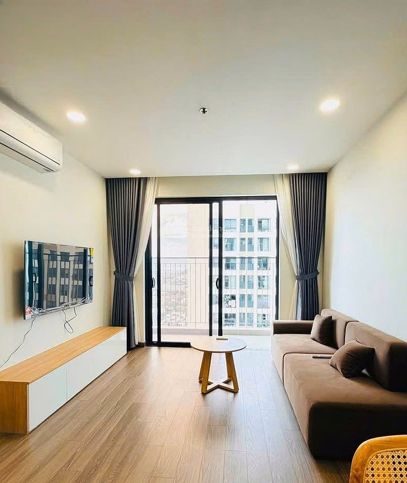 Owner needs to rent 2-bedroom FPT Plaza apartment with 3 corner units, area 67m², price only 14 million/month