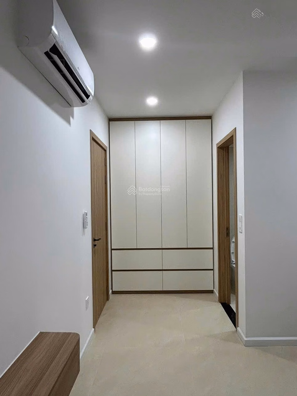 Sun Ponte Da Nang luxury apartment for rent: 100% new. Full furniture and equipment. Great view