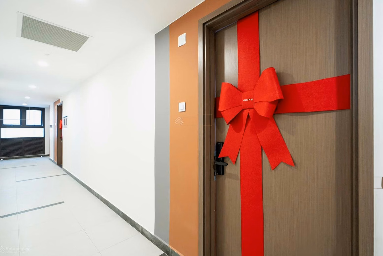 Pham Van Dong Luxury Apartment, ONLY 1 APARTMENT applied for 0% rate up to 3 years, 60m2 2 bedrooms, Buy Home with Peace of Mind