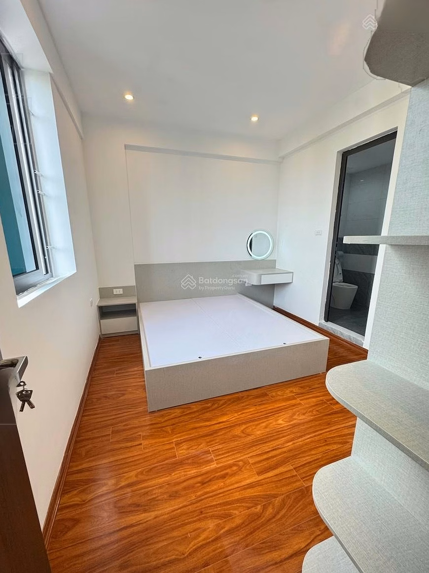 Den Lu apartment, lake view, open balcony, 2 bedrooms, 2 bathrooms, fully furnished, nice windows, 3 steps to wholesale market