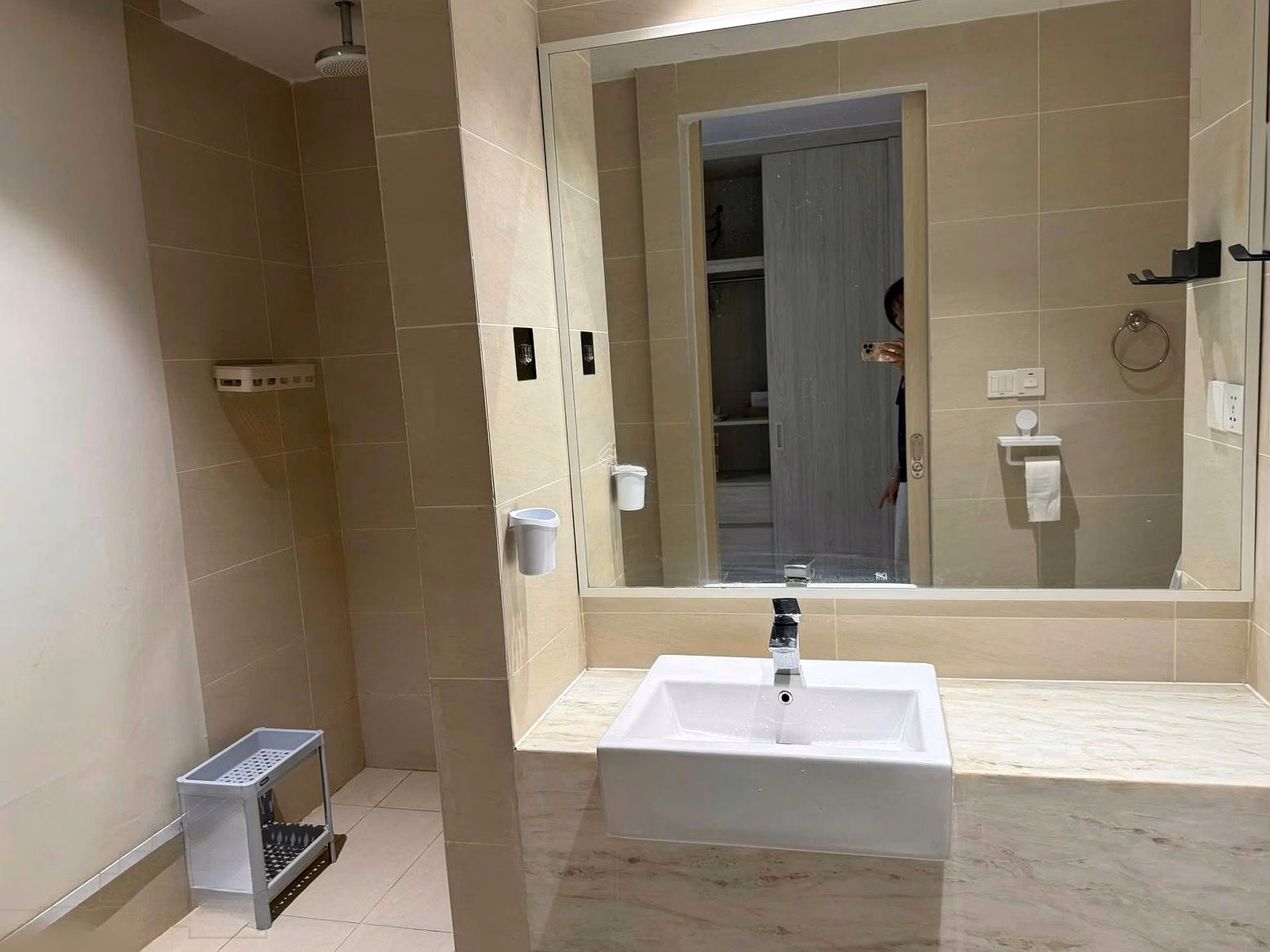 Gold Coast Nha Trang studio apartment for rent, 16 million VND, 51m2, 1WC, beautiful, many amenities