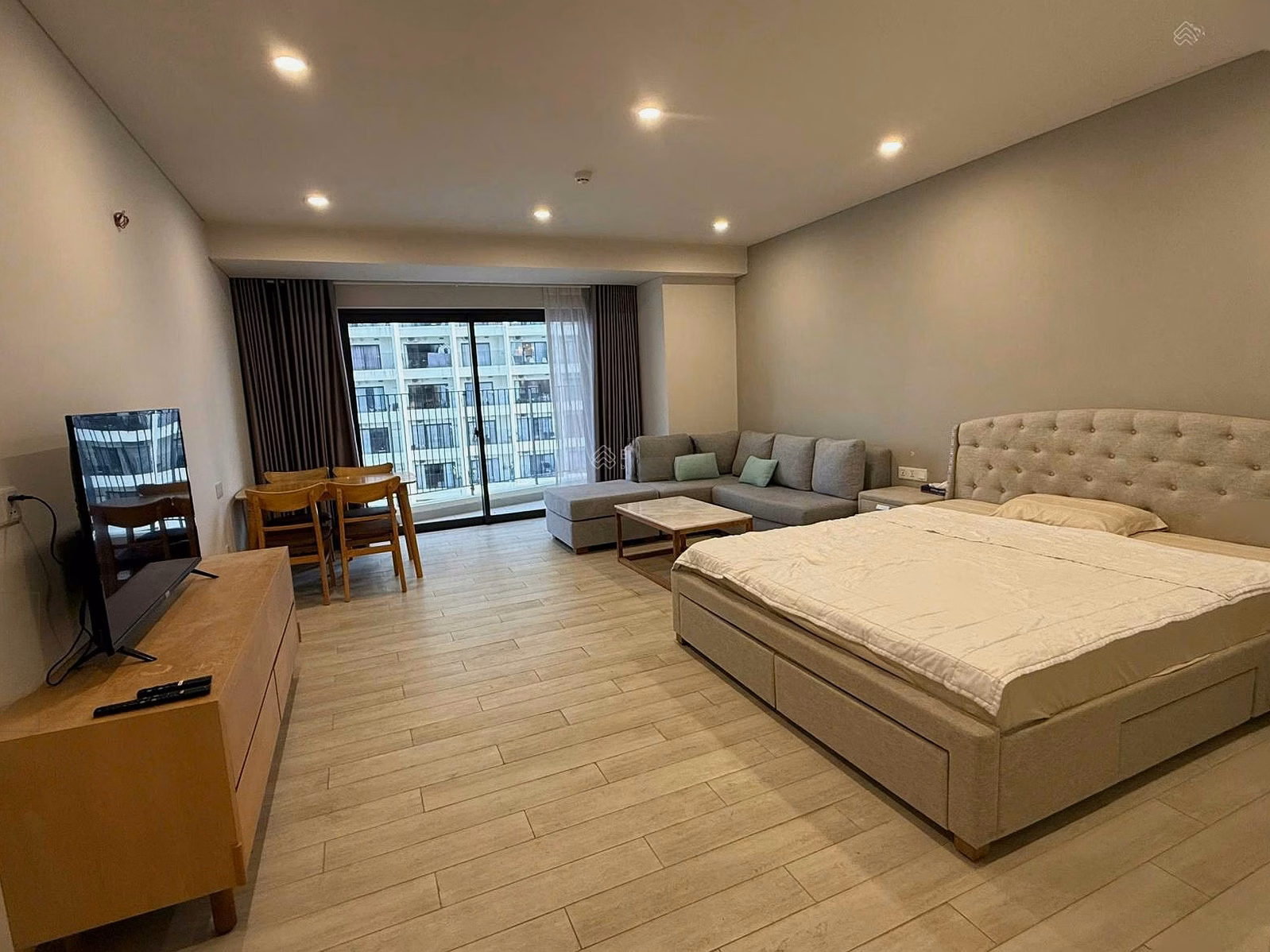 Gold Coast Nha Trang studio apartment for rent, 16 million VND, 51m2, 1WC, beautiful, many amenities