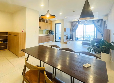 Hot! 3 bedrooms for rent with West Lake view, 118m2, Southeast balcony, full beautiful furniture, only 19 million. Contact: 0911.717.88