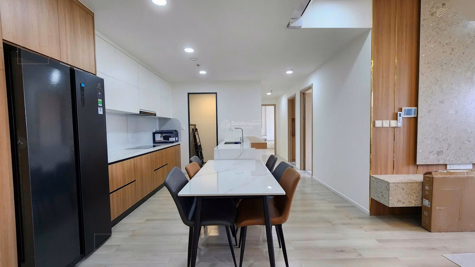 Lumiere Boulevard luxury 3 bedroom 2 bathroom apartment for rent at good price - Luxury apartment for rent