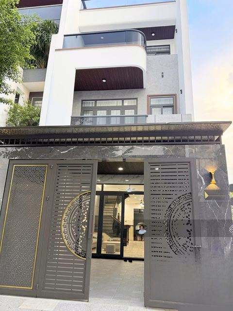 LVCC beautiful 3.5-storey house for rent in My Gia urban area Package 5 - Full new furniture. Nice and airy location