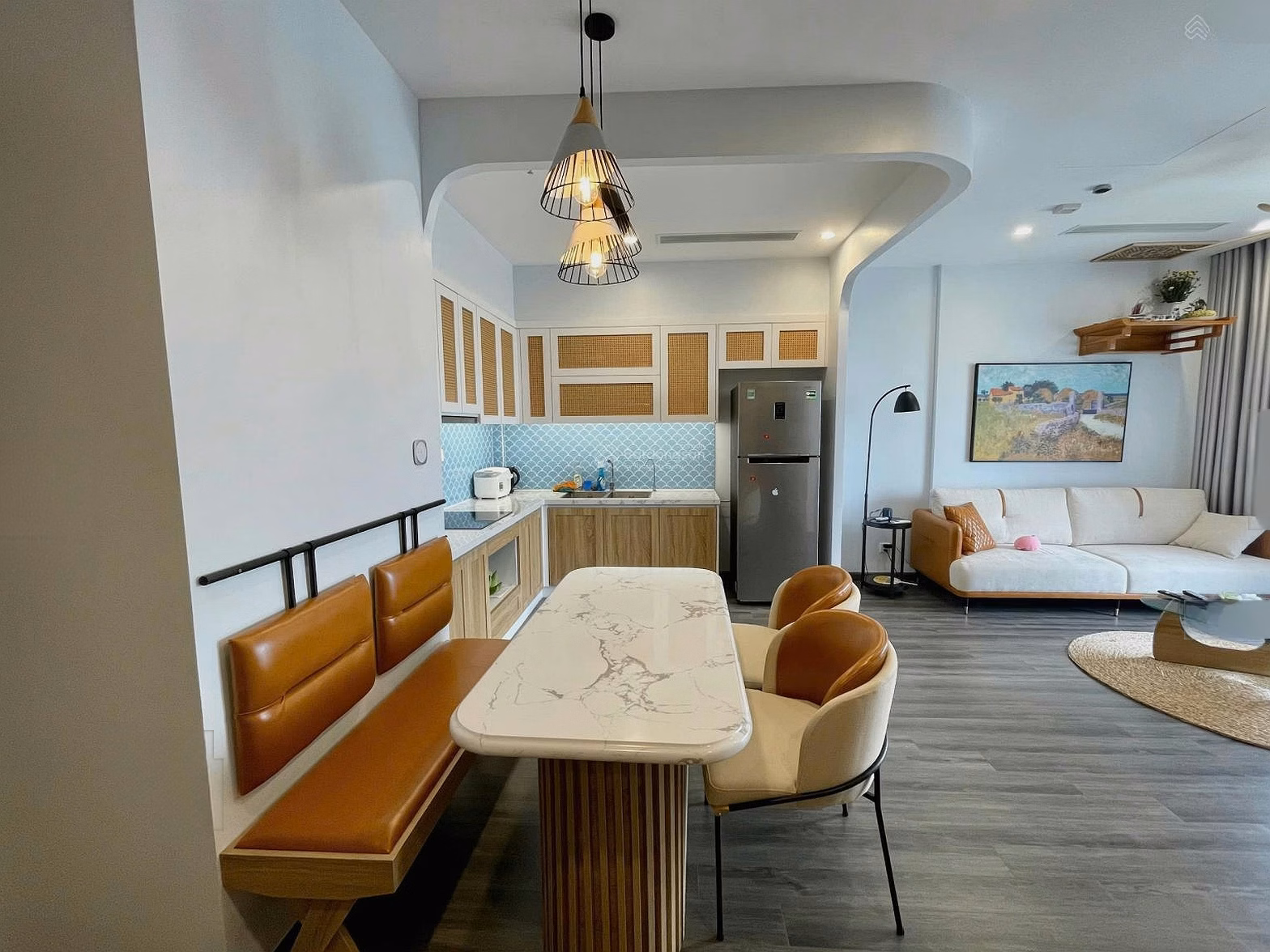 The owner of the 2-bedroom warehouse cut a loss of nearly 400 million - only 3.25 billion including fees at Vinhomes Ocean Park - fully furnished