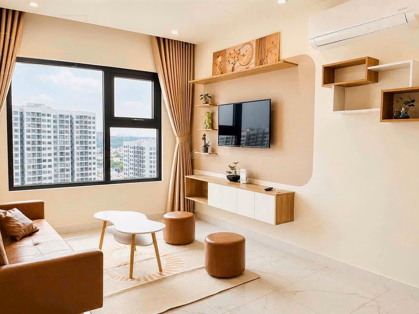 Beverly Solari apartment for sale at good price, newly updated shopping cart. Work directly with the owner***