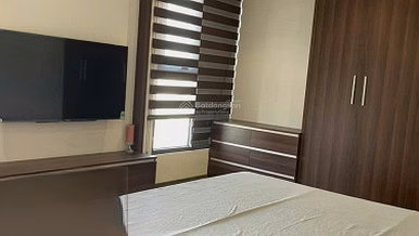 The building has studio, 1N, 2N apartments for rent at Lac Long Quan Street, Trinh Cong Son, Tay Ho