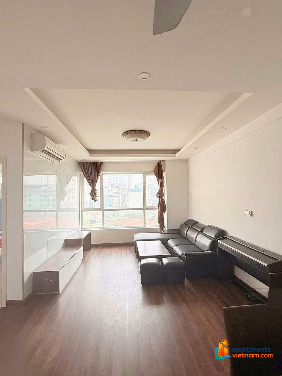 Fully furnished apartment for sale by the owner and with good fortune for the homeowner, full fortune