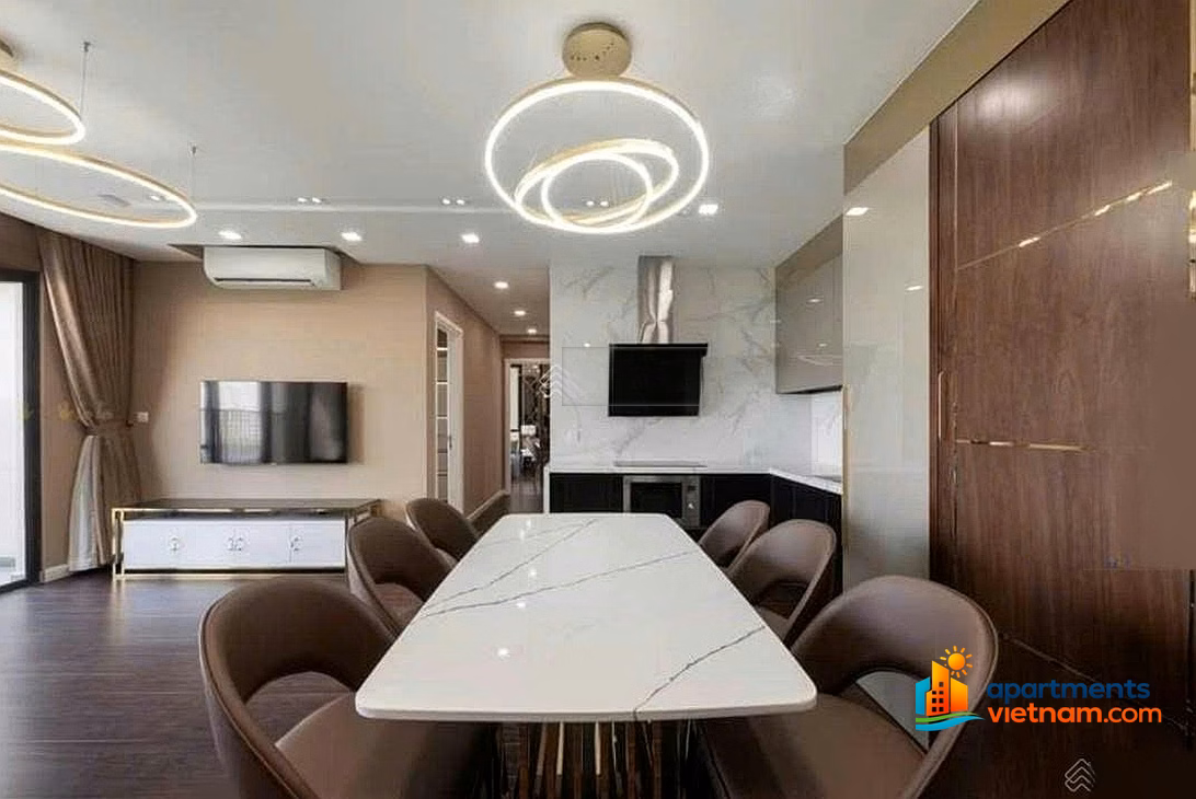 Vinhomes D'Capitale apartment for rent, Tran Duy Hung, 3 bedrooms, 2 bedrooms, southeast balcony, lake view, 18 million