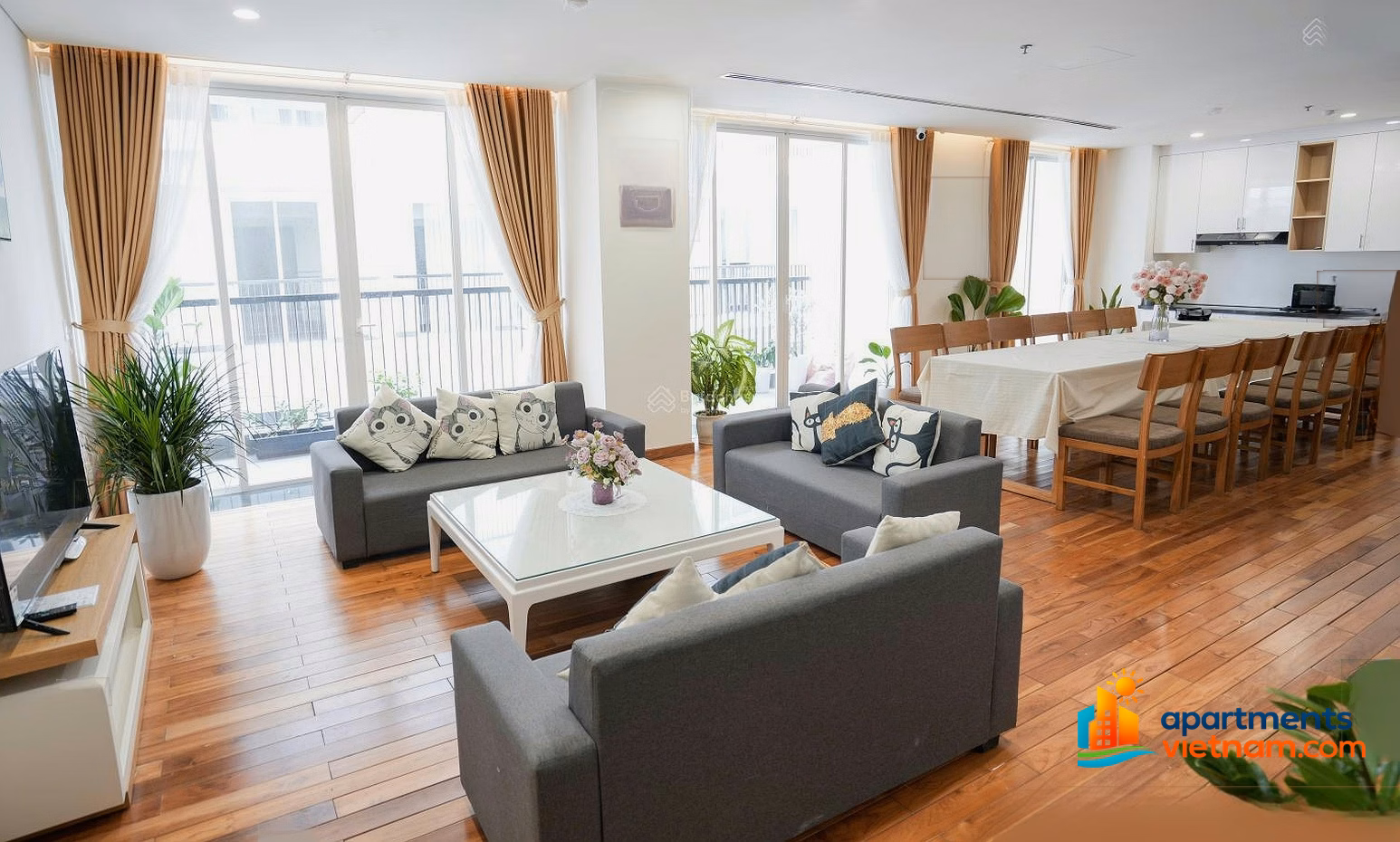 Fhome A - Zendiamond 4 bedroom apartment available. 290m2. Full of genuine furniture. View of the romantic Han River