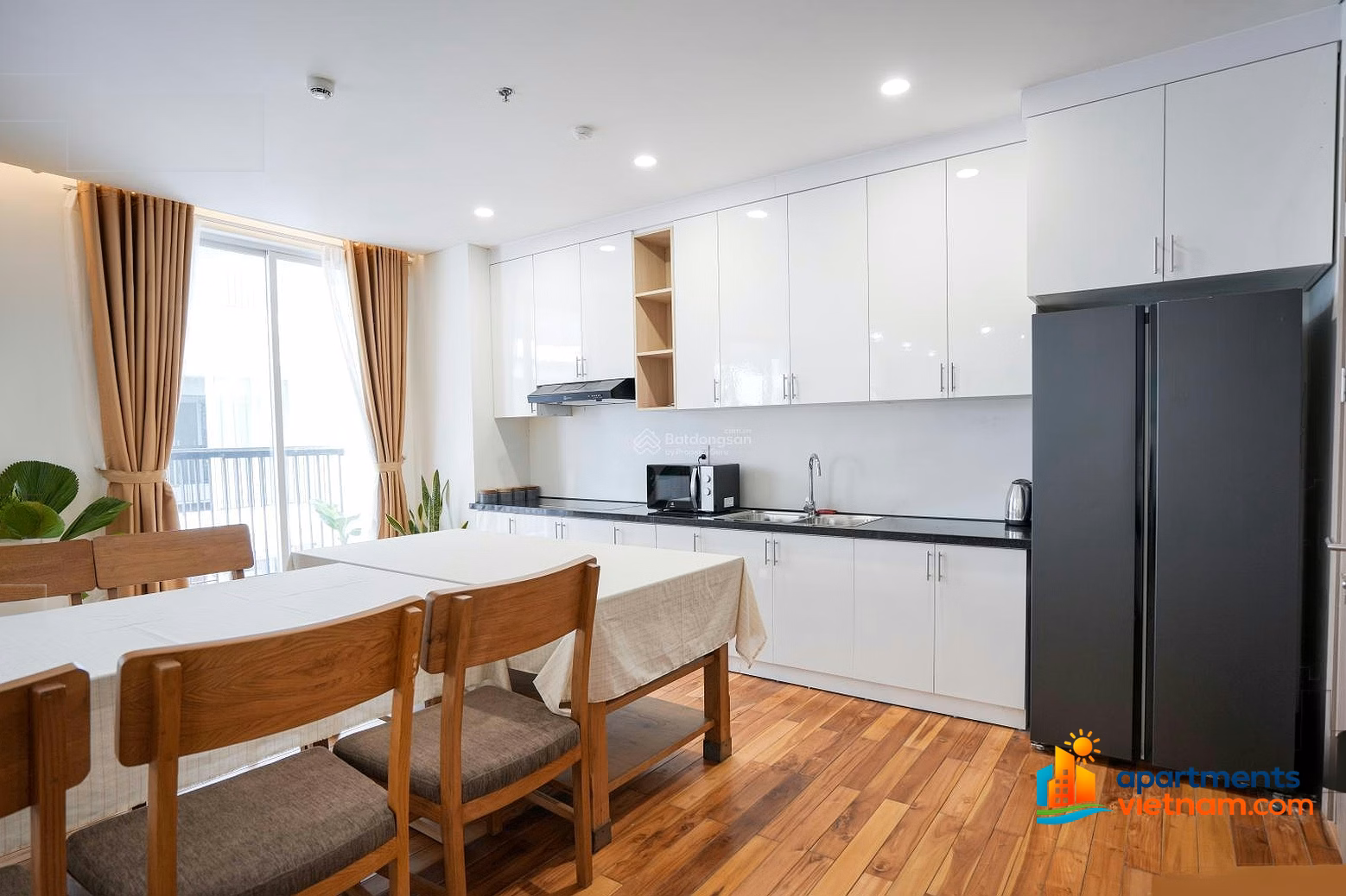 Fhome A - Zendiamond 4 bedroom apartment available. 290m2. Full of genuine furniture. View of the romantic Han River