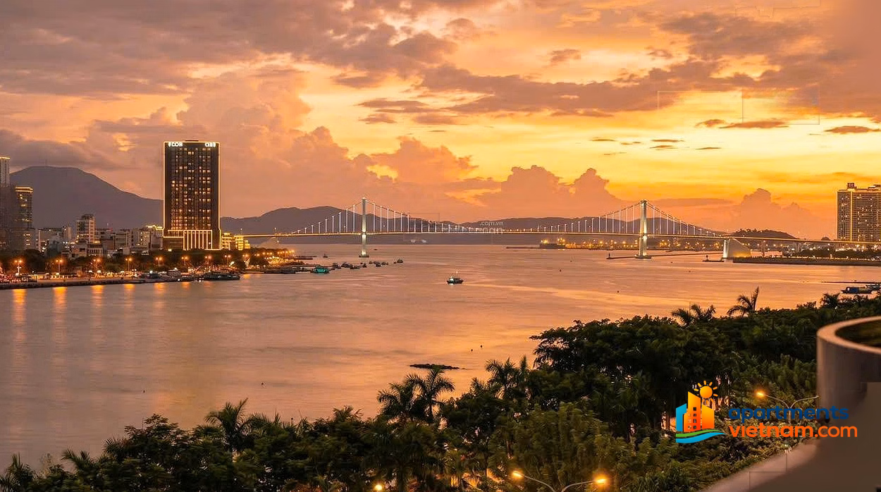 From only 2.4 billion, own a Studio directly facing the Han River at Symphony 5