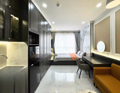 Owner rents luxury apartment fully furnished with private washing machine near Viettel building