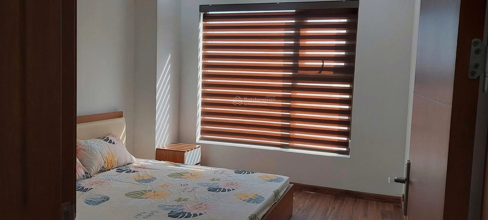 There are car slots! Viet Duc Complex apartment for rent. 78m2. 2 bedrooms, 2 bathrooms, fully furnished, 15 million. Come in now