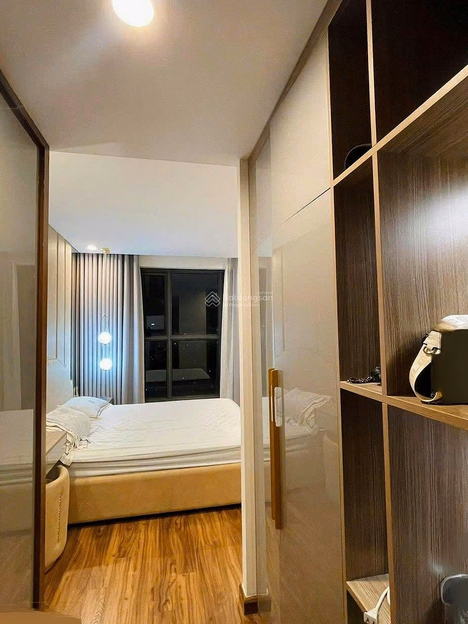 Apartment for rent urgently, 3 bedrooms, 2 bathrooms, 95m2, price 22 million/month, at Riva Park, Nguyen Tat Thanh, District 4***