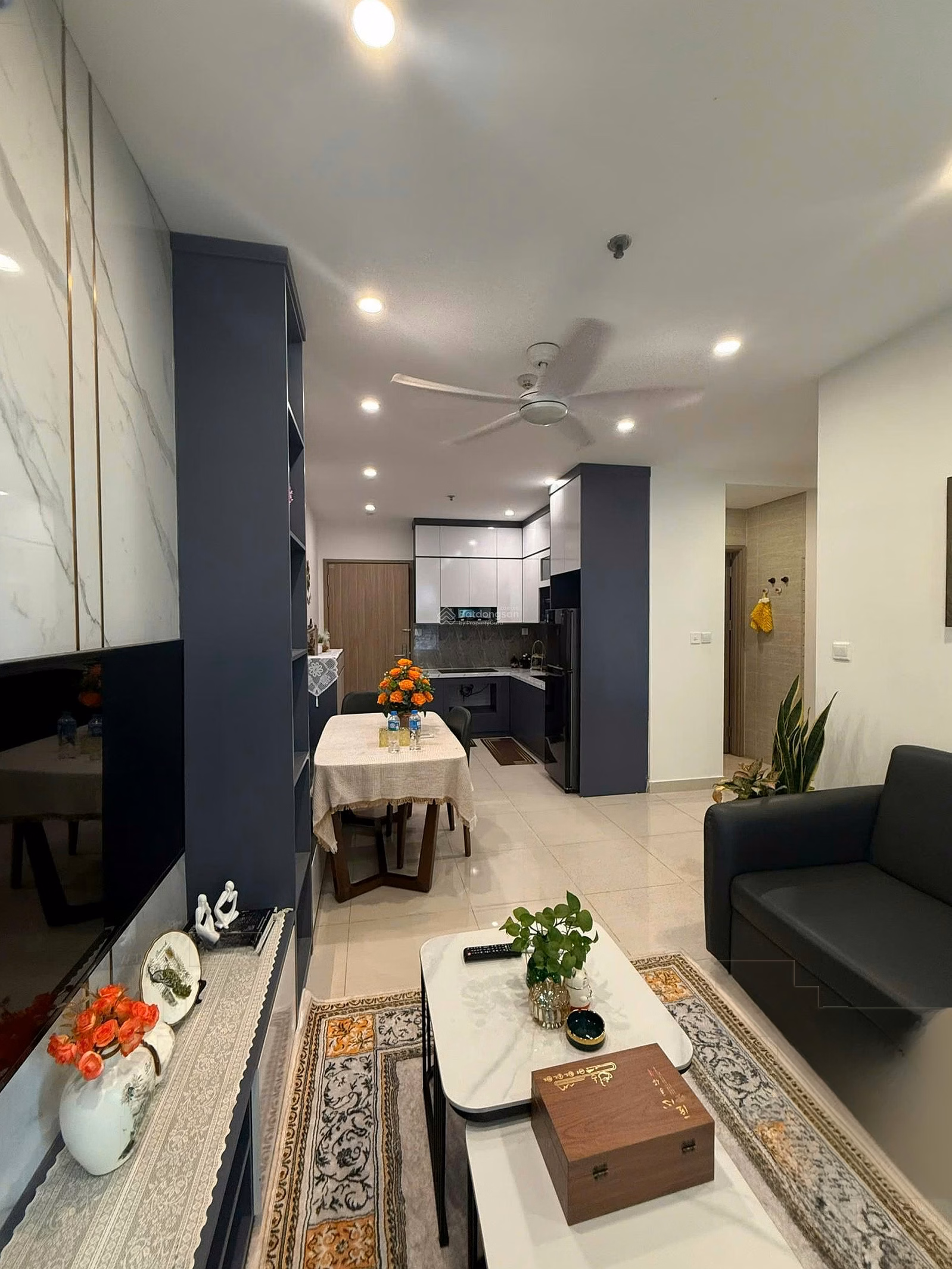 Quick sale Friday, 2N 1VS - middle floor - Area: 54.2m2, 3 billion 750 million Vinhomes Smart City!