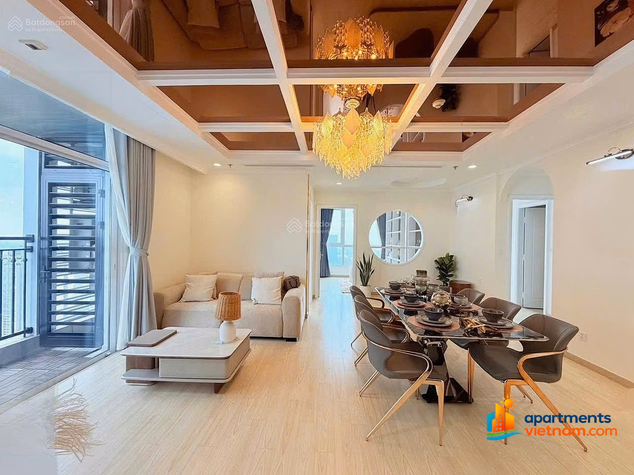 Vinhomes Landmark 81 for rent with high quality furniture at good price [1 bedroom 17 million] [2 bedrooms 21 million] [3 bedrooms 29 million] [4 bedrooms 45 million]