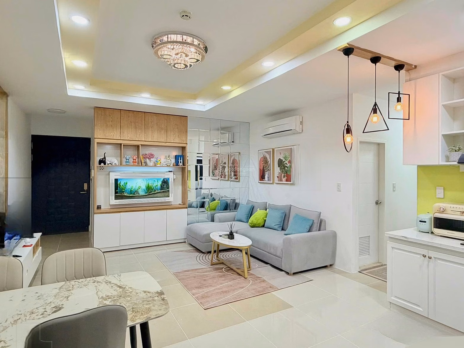 Owner of corner apartment 83m2 Hoang Kim The Gia, pink book available, full furniture, pay 950 million immediately