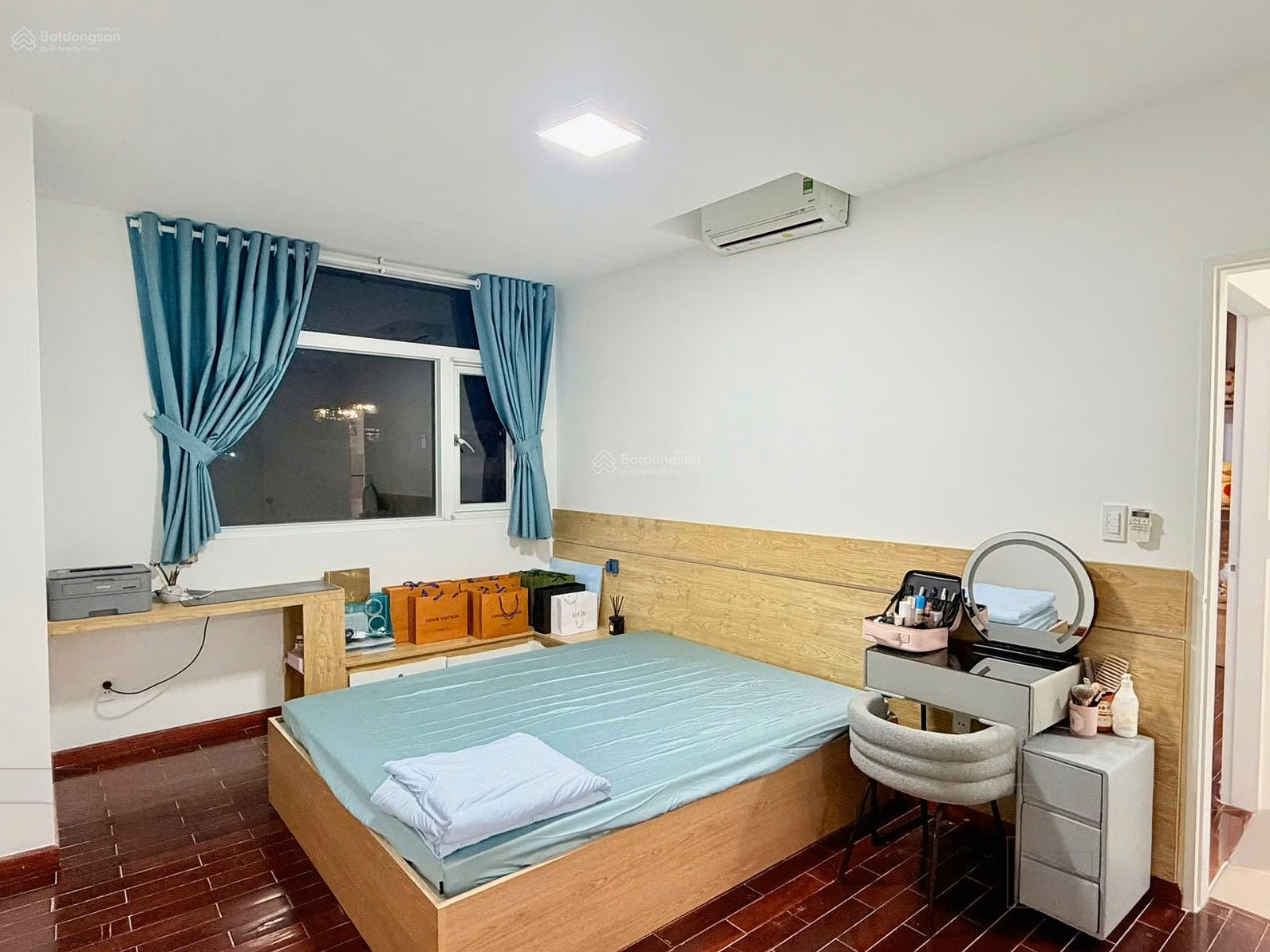 Owner of corner apartment 83m2 Hoang Kim The Gia, pink book available, full furniture, pay 950 million immediately