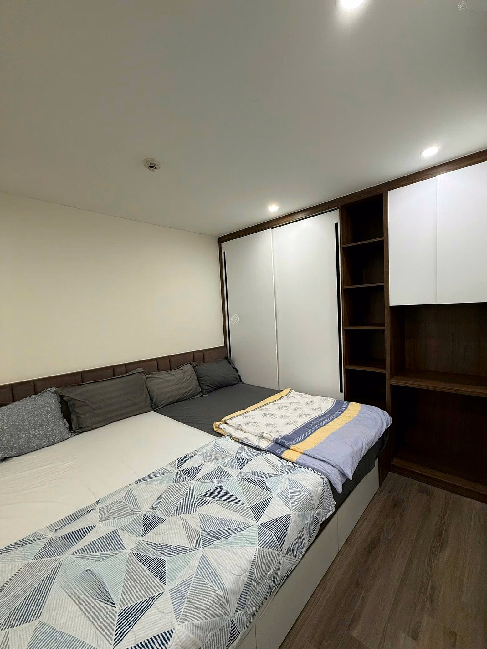 Luxury apartment for rent with 1 bedroom, 1 bathroom at HUD Building Nha Trang, 14 million, 43m2