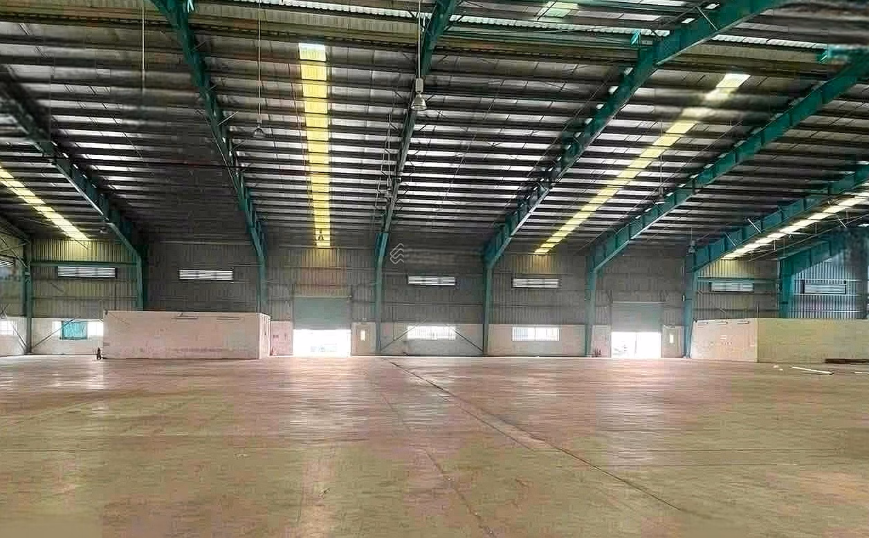 Beautiful warehouse and factory for rent in Linh Trung Ward, automatic fire protection, 12m high factory, container road, 24/24 security