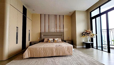 Ngoai Giao Doan apartment for sale 215m2 - 5 bedrooms - 3 bedrooms 28 billion full imported furniture