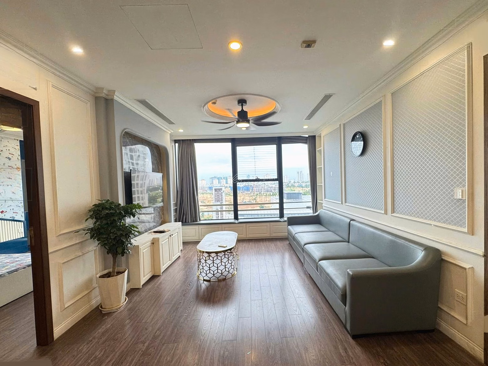 Beautiful fully furnished 3-bedroom apartment for rent - Sunshine City - move in immediately