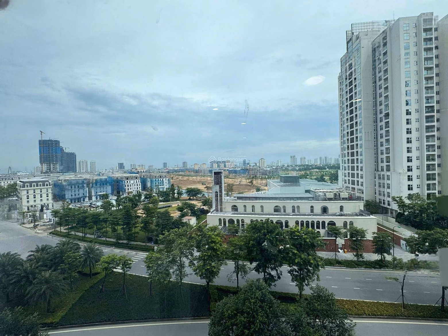 Beautiful fully furnished 3-bedroom apartment for rent - Sunshine City - move in immediately