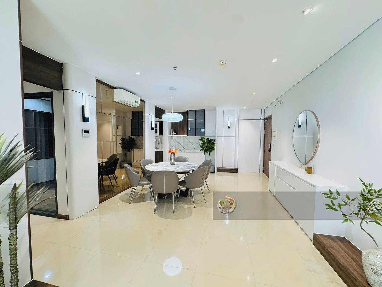 Ha Do corner apartment for sale 3 bedrooms + 1 | 134m2 | High-end furniture | Pink book available | Price 23 billion