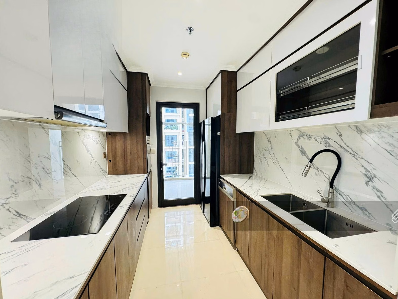 Ha Do corner apartment for sale 3 bedrooms + 1 | 134m2 | High-end furniture | Pink book available | Price 23 billion