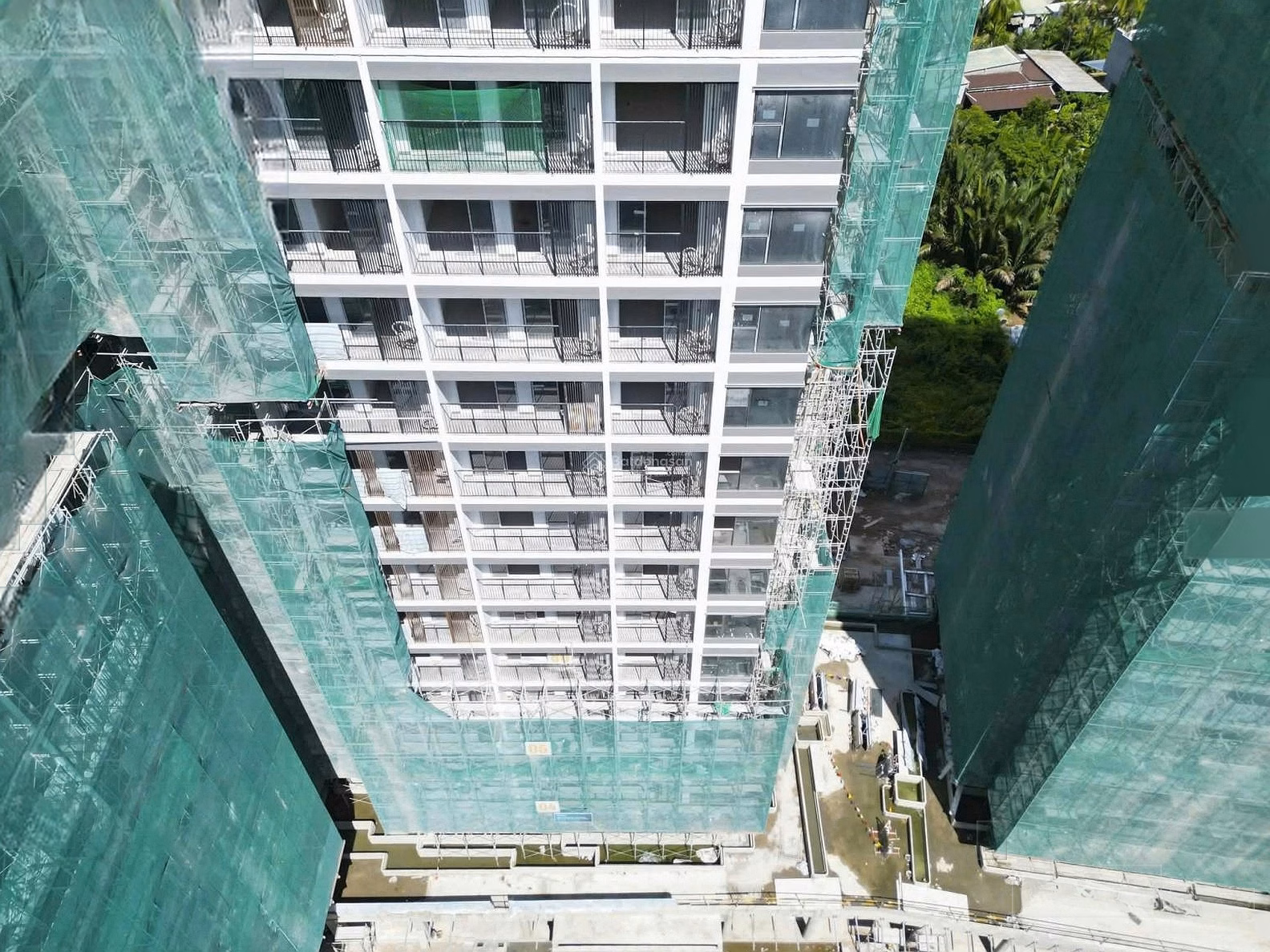 Selling Elysian apartment 43m2 for 2.65 billion. 52m2 price 3.6 billion, 82m2 Lanai 5 billion PTTT 50% receive house