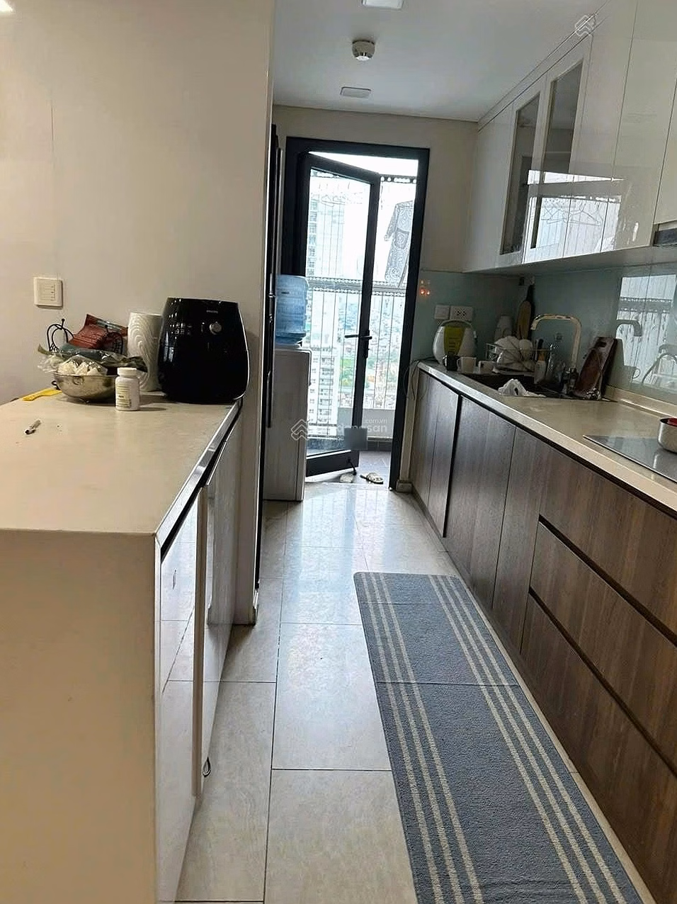 Apartment for sale by owner, corner apartment with 3 bedrooms, 2 balconies, cool all day