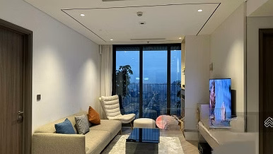 Linh Anh has apartments for rent with 3 bedrooms, 4 bedrooms, basic to fully furnished, Han Jardin building and Diplomatic Doan area