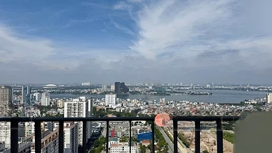 Linh Anh has apartments for rent with 3 bedrooms, 4 bedrooms, basic to fully furnished, Han Jardin building and Diplomatic Doan area