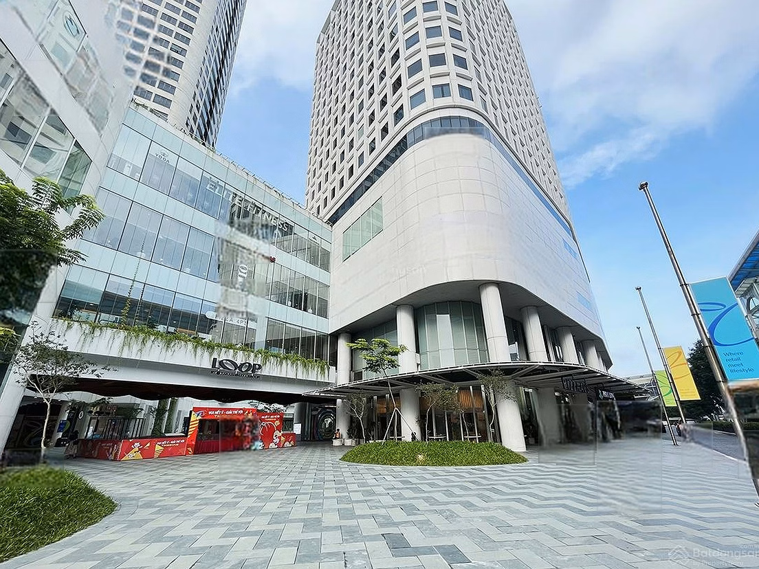 Owner sells 2 bedroom, 2 bathroom, 92.7m2 apartment at IPH, very nice internal view, fully furnished, red book, good price