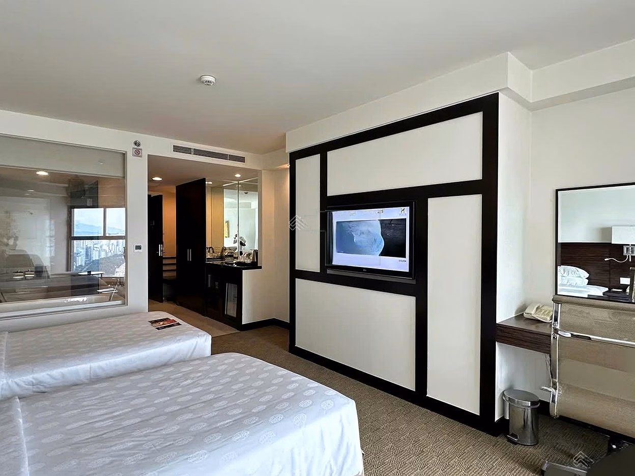 Ly specializes in selling Havana Nha Trang apartments, corner apartments with beautiful sea views