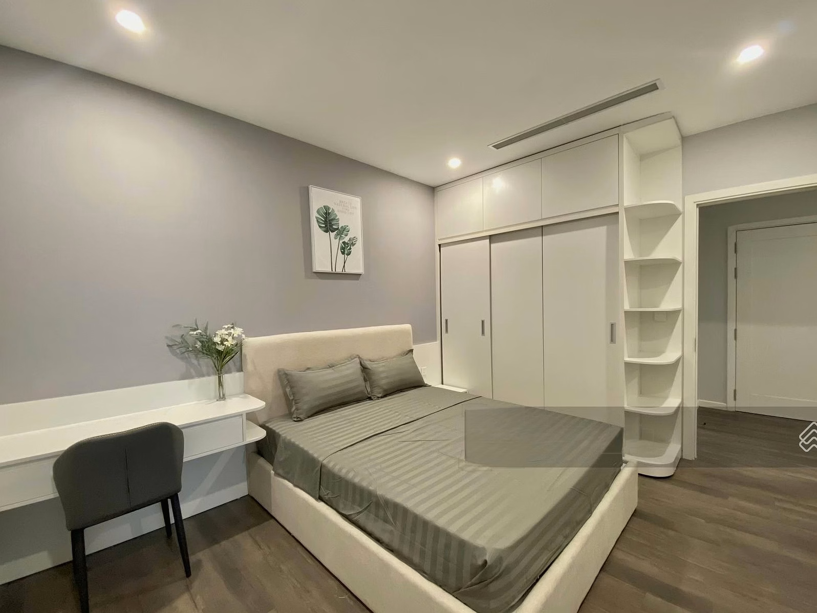 3-bedroom apartment for rent at The Nine, full of high-end furniture, 25 million/month***
