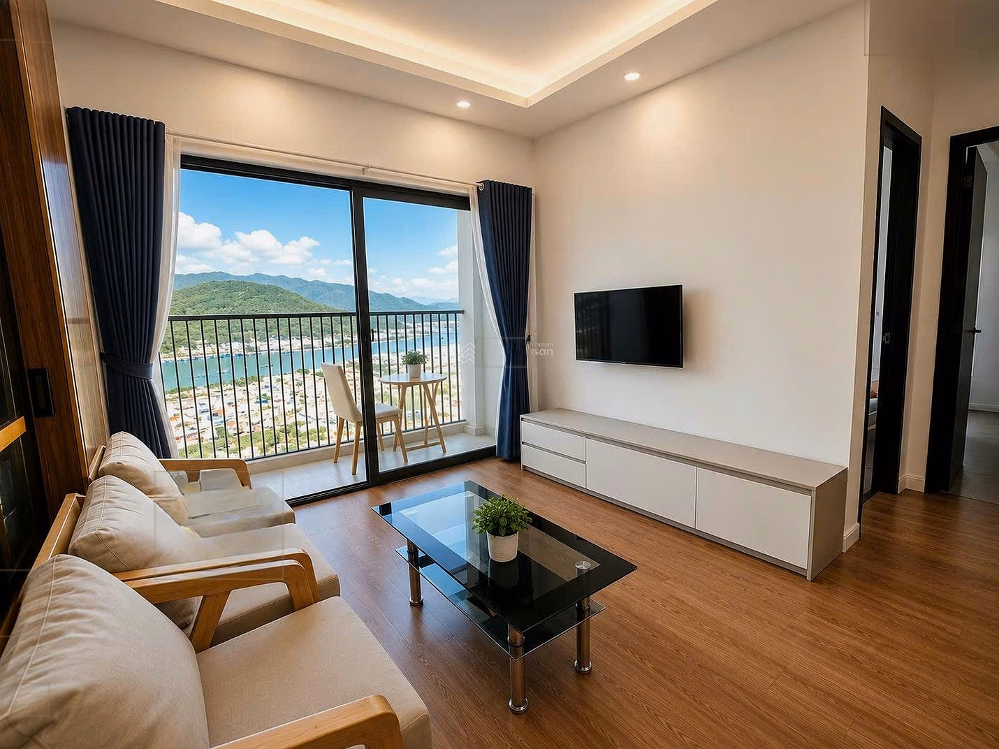 PH apartment with river view, Vinh Truong seaport - beautiful view axis of PH, chill day and night