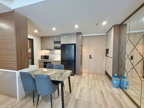 2 bedrooms fully furnished Luxury direct view of 36ha swimming pool for only 15 million at Masteri Vinhome District 9